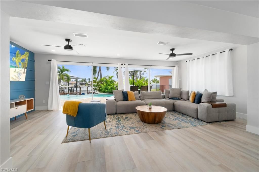 5161 Williams Dr, Fort Myers Beach, FL 33931 Photo