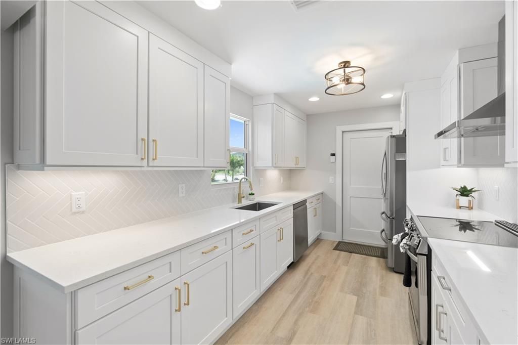 5161 Williams Dr, Fort Myers Beach, FL 33931 Photo