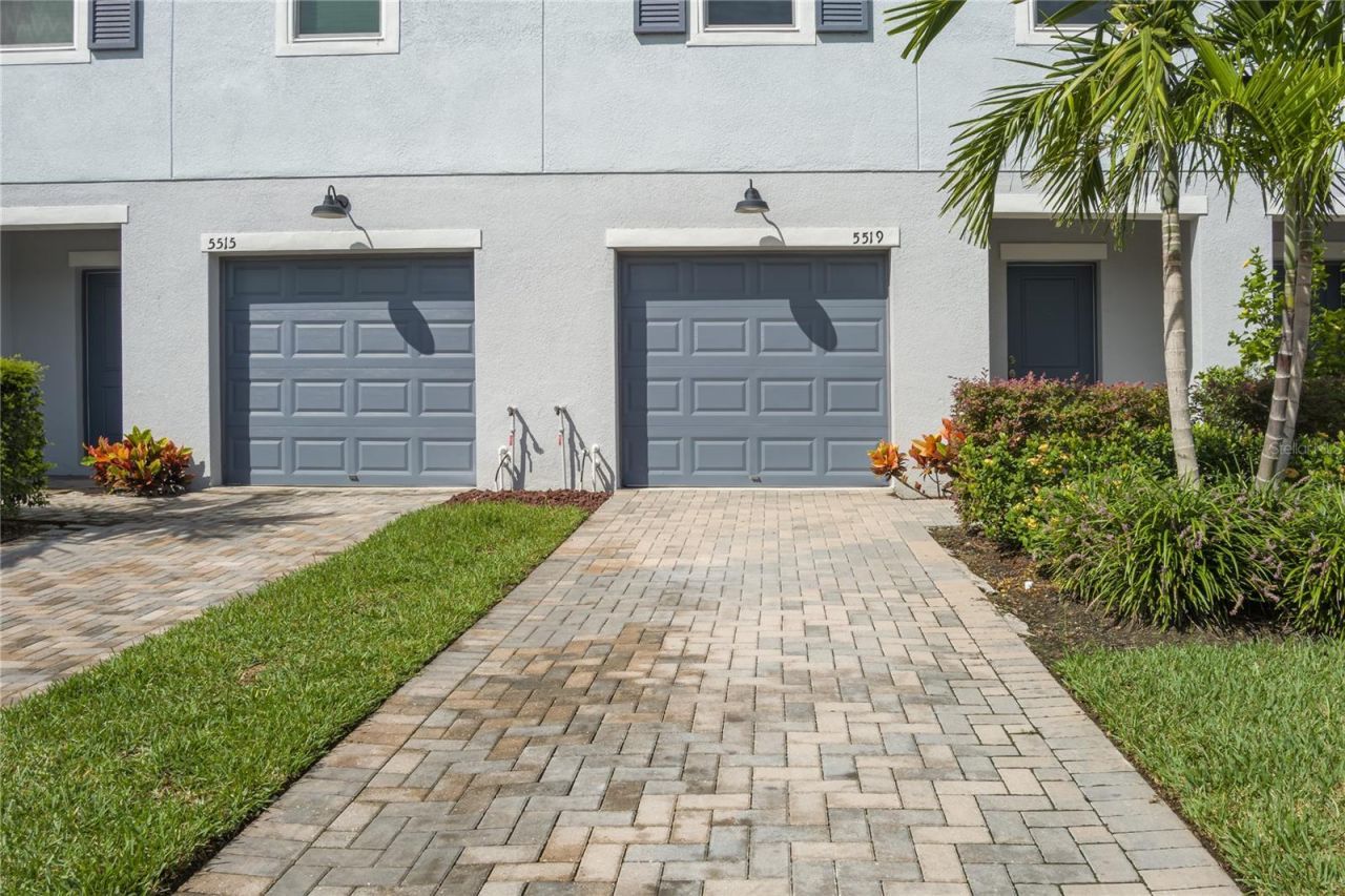 5519 Tripoli Drive, Palmetto, FL 34221 Photo