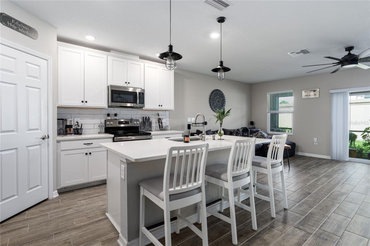 5519 Tripoli Drive, Palmetto, FL 34221 Photo