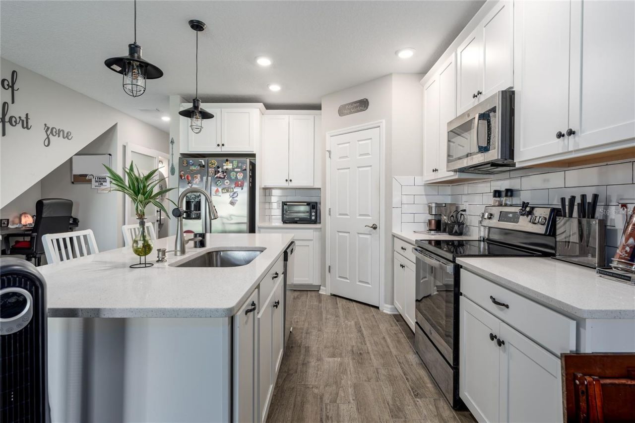 5519 Tripoli Drive, Palmetto, FL 34221 Photo