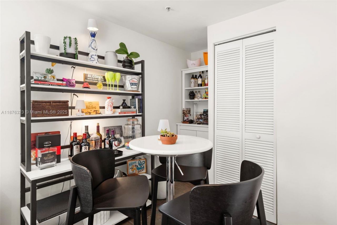 1415 Sunset Harbour Dr, Unit 406, Miami Beach, FL 33139 Photo