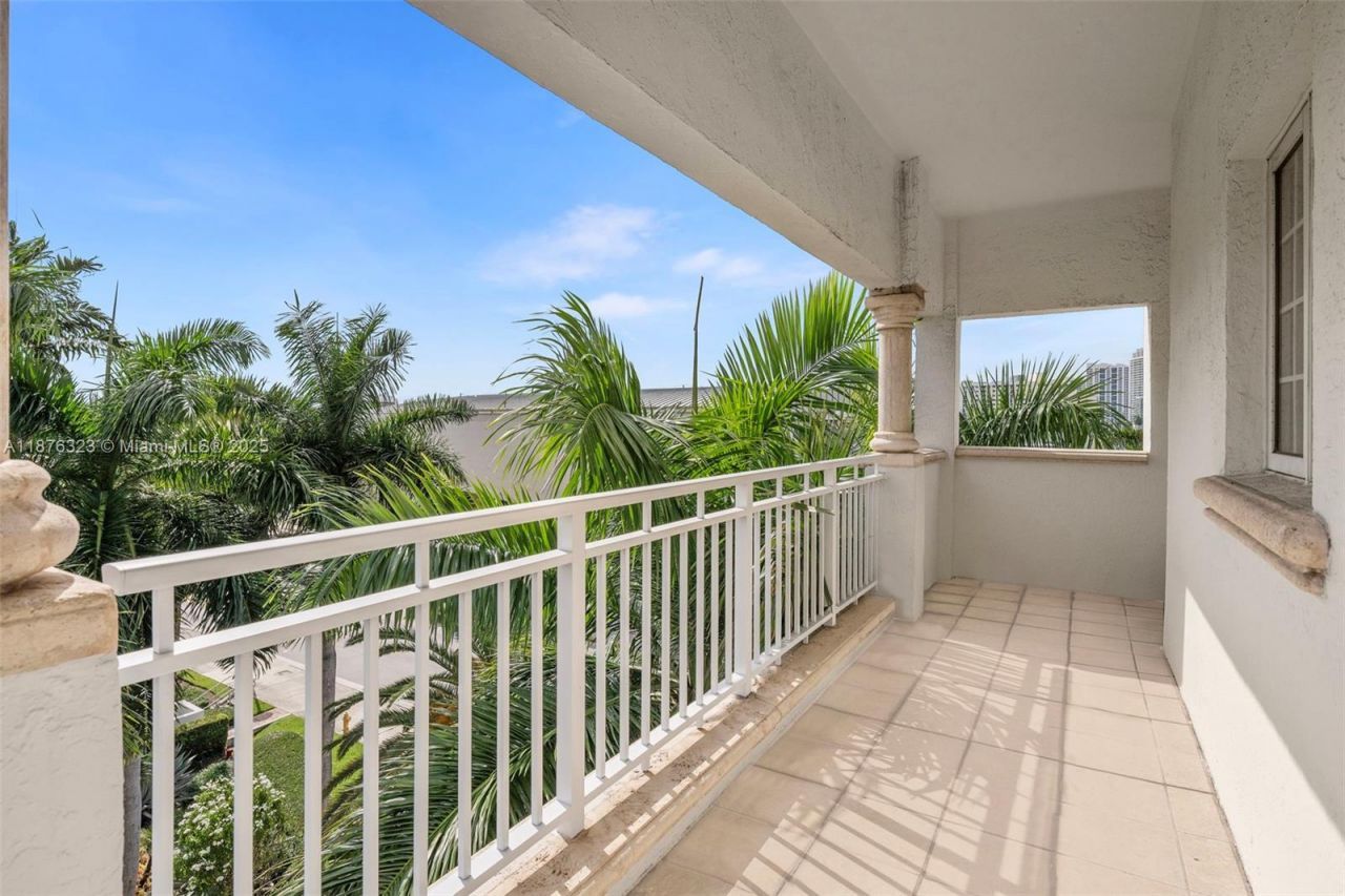 1415 Sunset Harbour Dr, Unit 406, Miami Beach, FL 33139 Photo