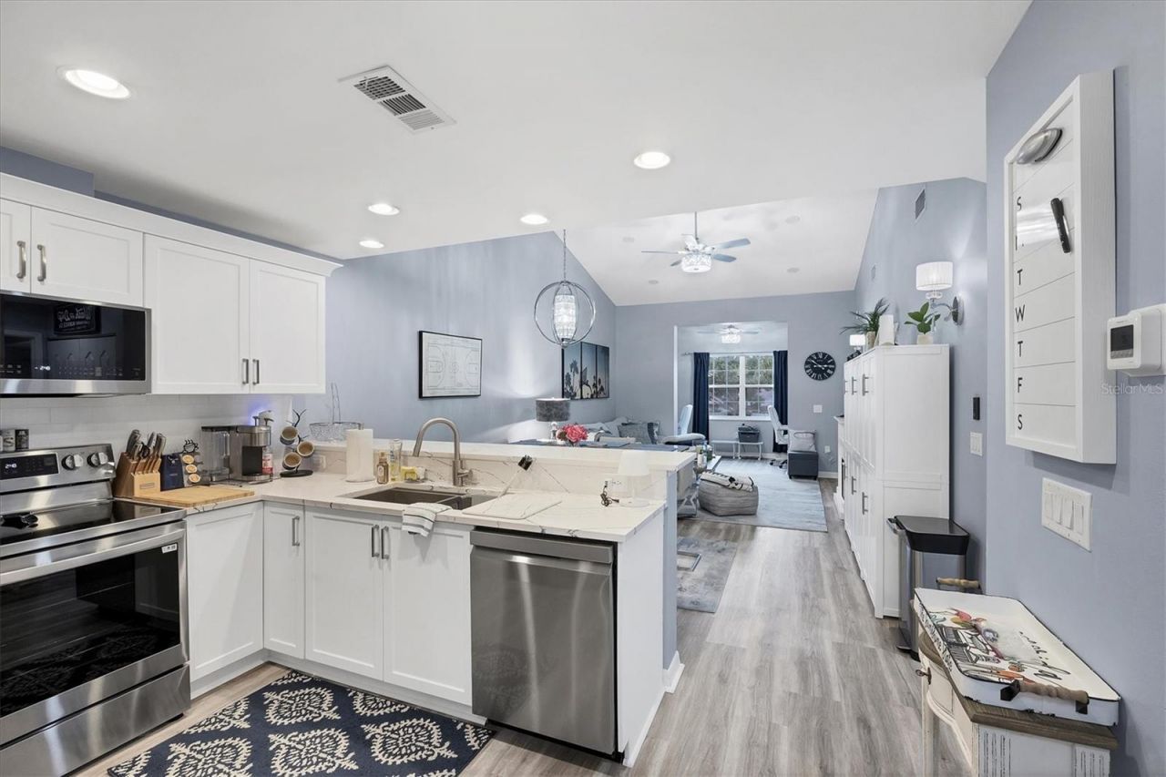 3701 54th Drive W, Unit 202, Bradenton, FL 34210 Photo