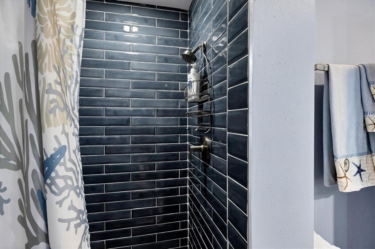 3701 54th Drive W, Unit 202, Bradenton, FL 34210 Photo