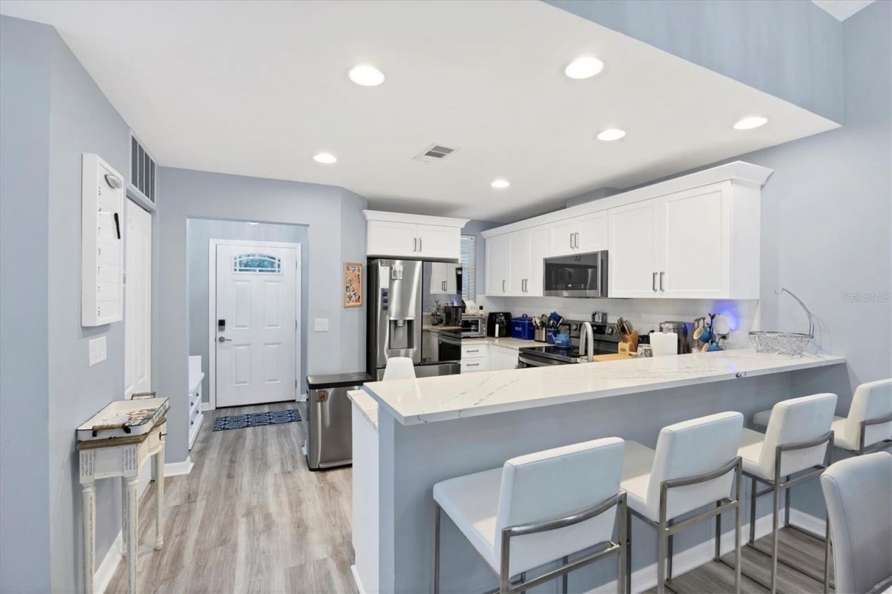 3701 54th Drive W, Unit 202, Bradenton, FL 34210 Photo