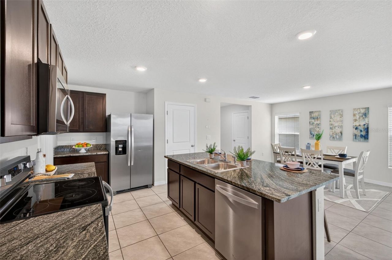 3819 Mannered Gold Avenue, Bradenton, FL 34208 Photo