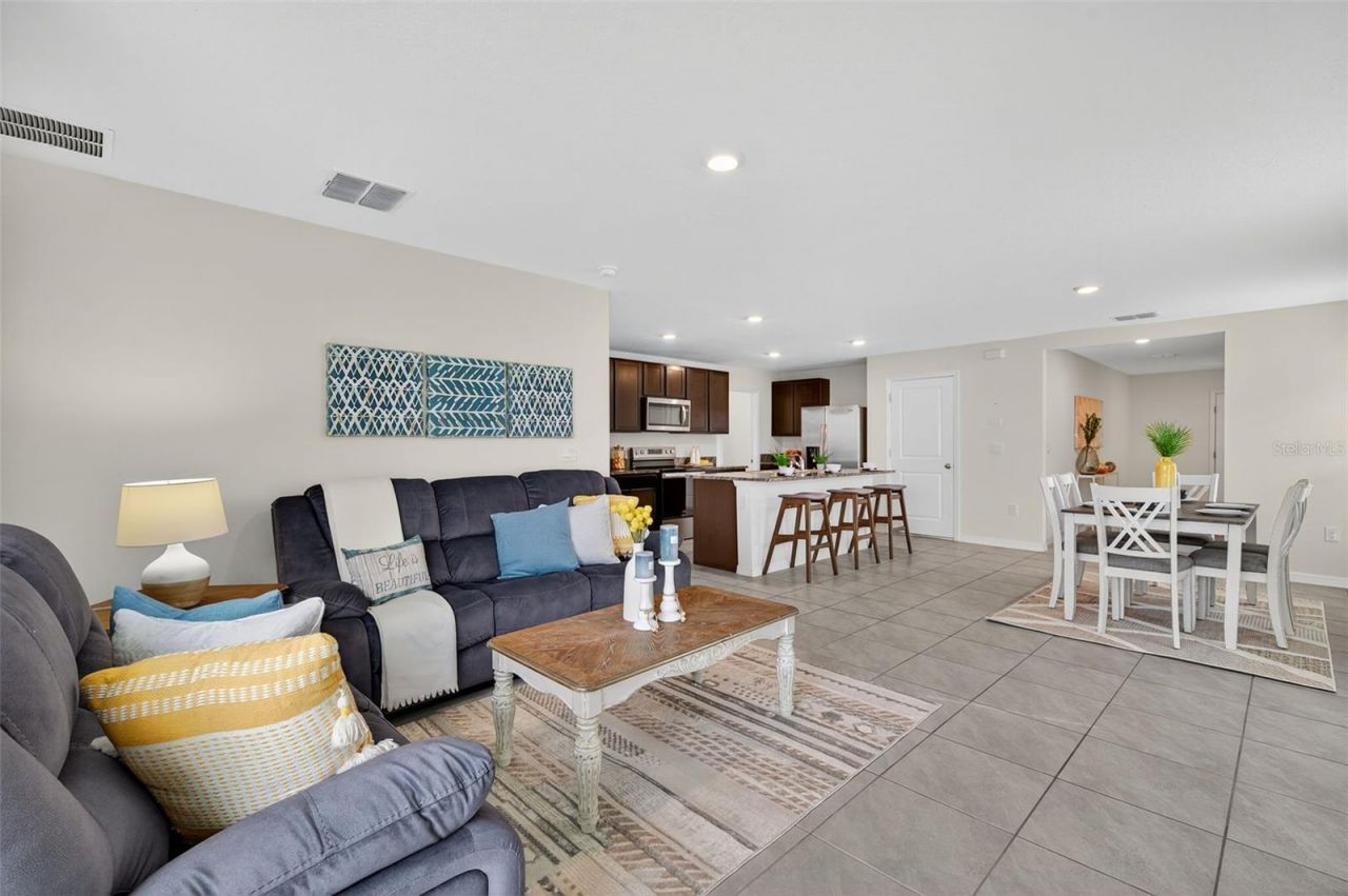 3819 Mannered Gold Avenue, Bradenton, FL 34208 Photo