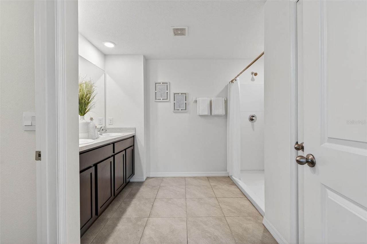 3819 Mannered Gold Avenue, Bradenton, FL 34208 Photo