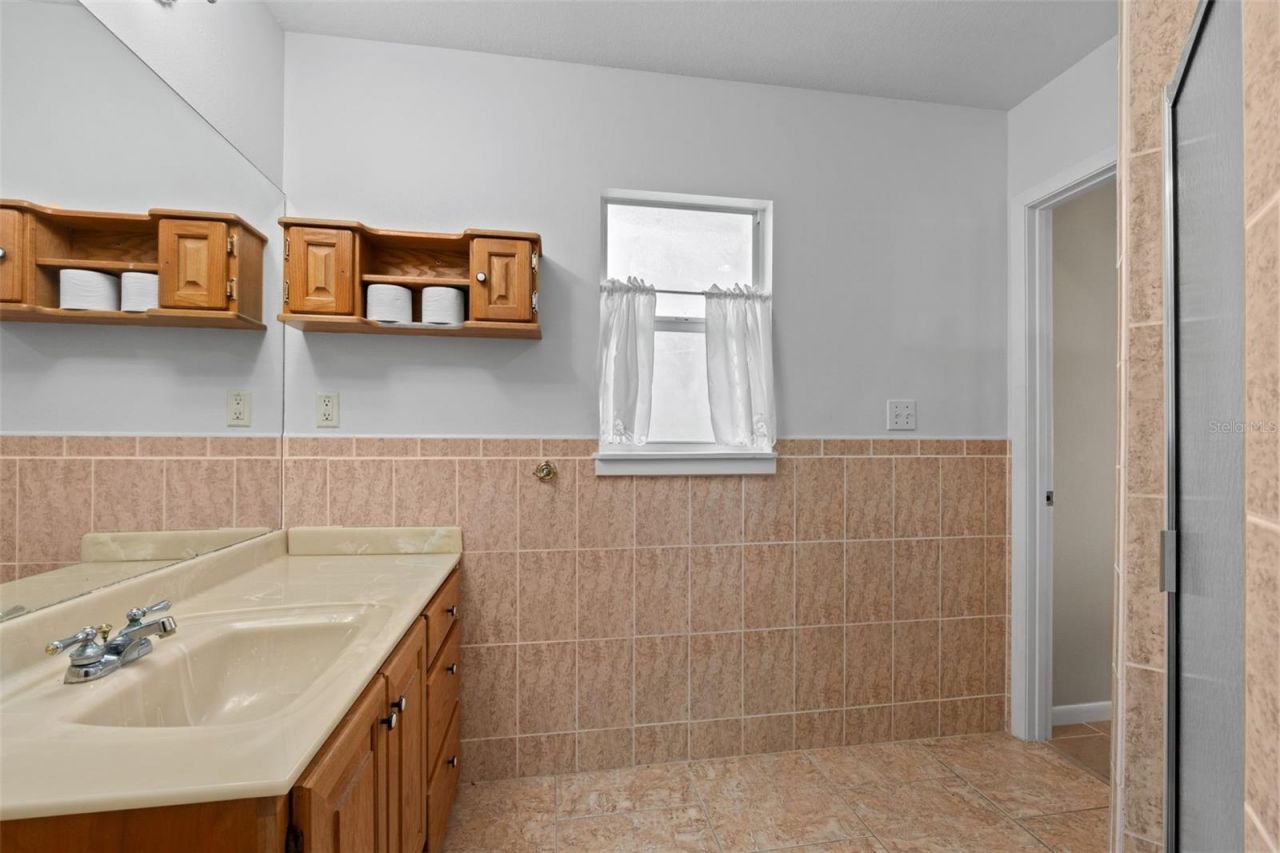 308 Manatee Drive, Ruskin, FL 33570 Photo