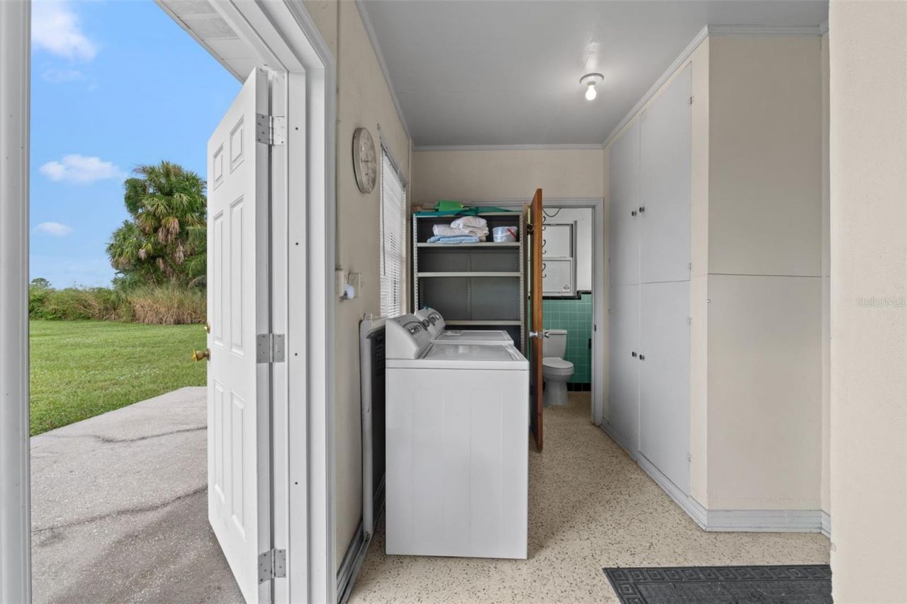 308 Manatee Drive, Ruskin, FL 33570 Photo