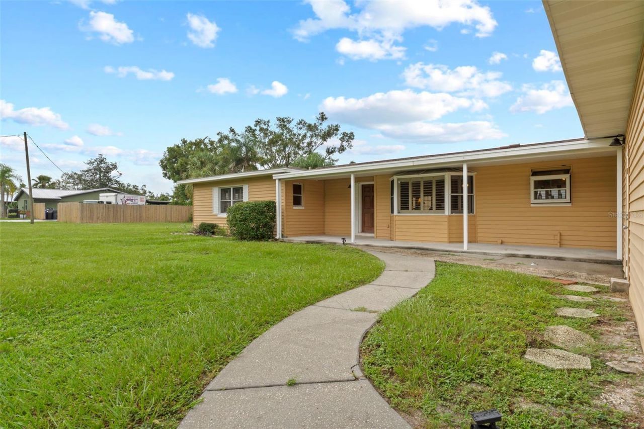 308 Manatee Drive, Ruskin, FL 33570 Photo