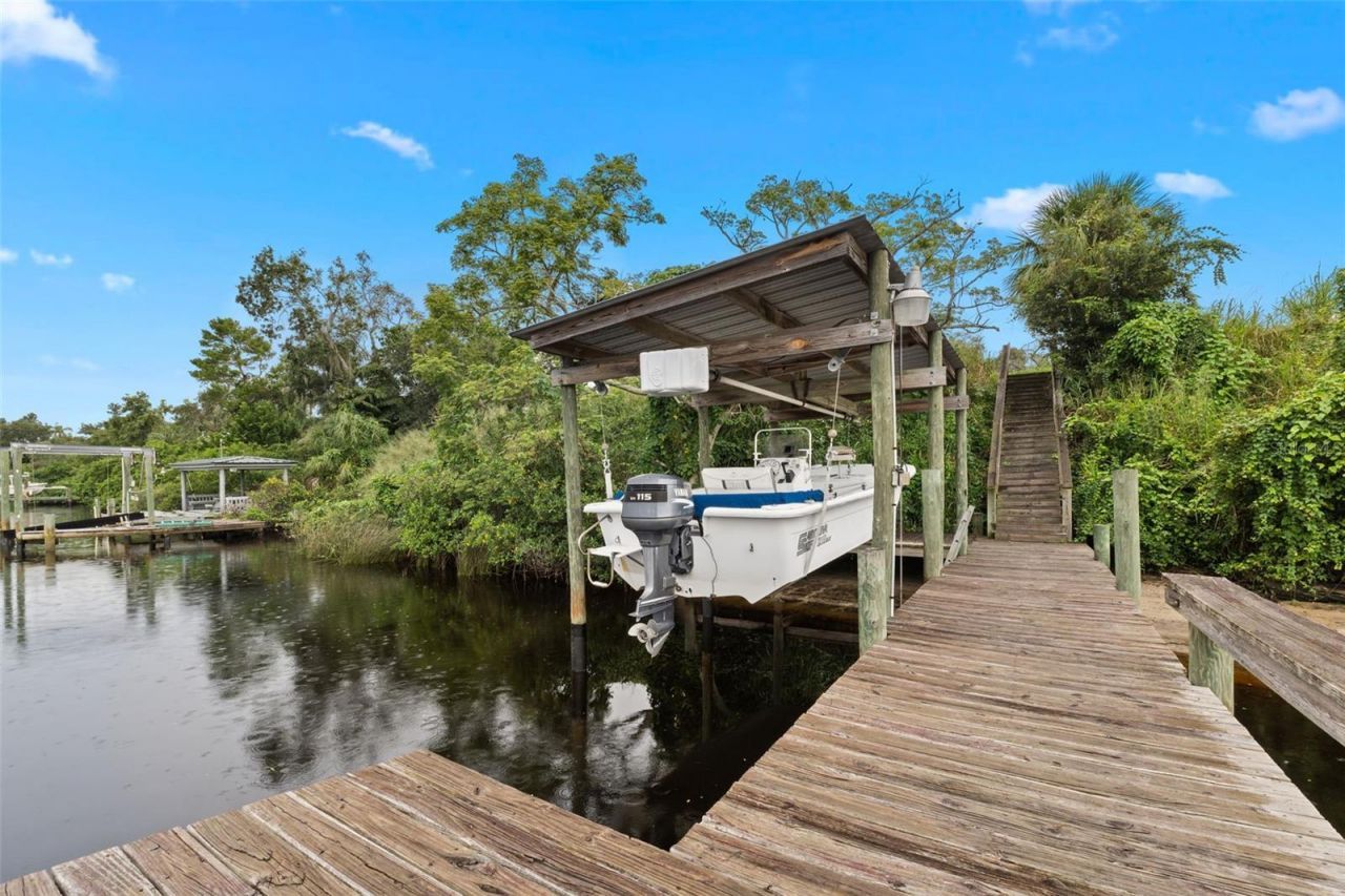 308 Manatee Drive, Ruskin, FL 33570 Photo