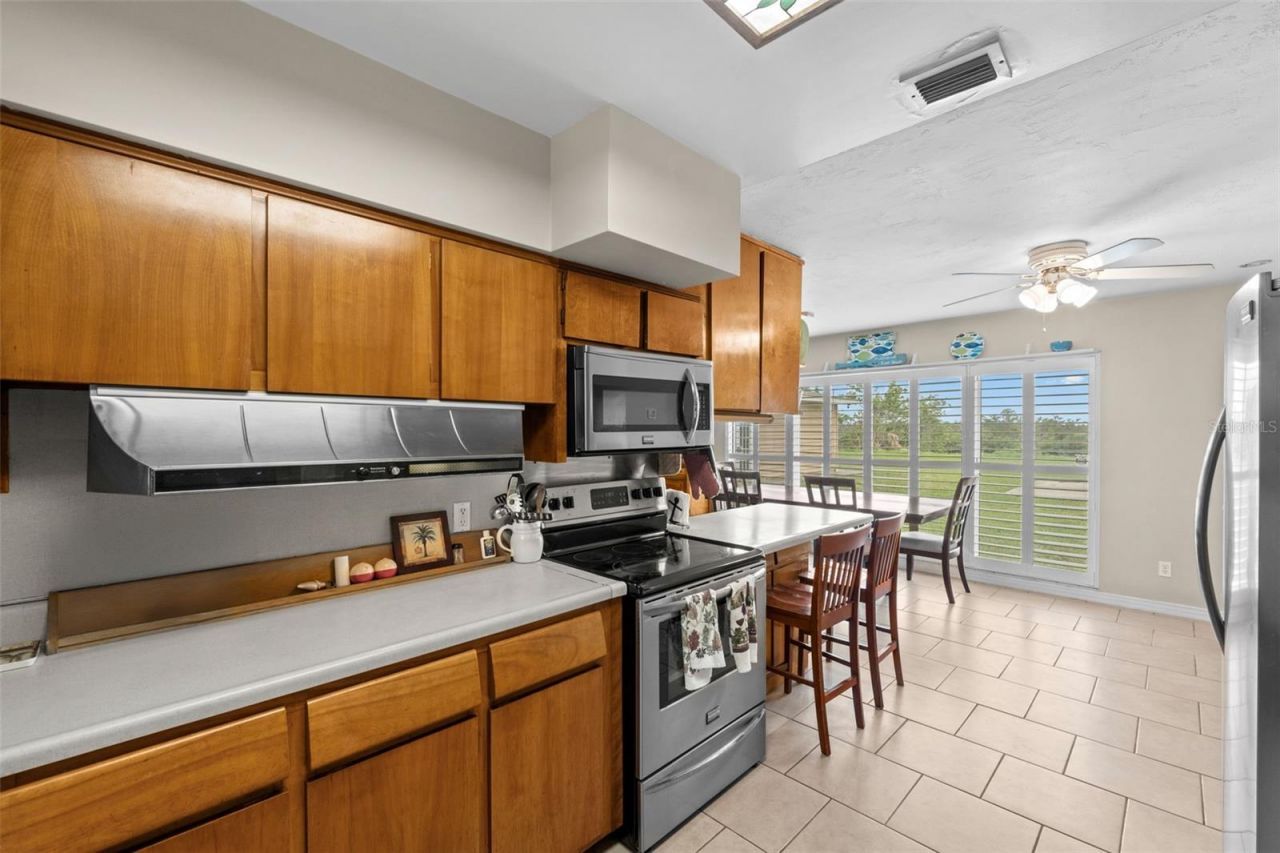 308 Manatee Drive, Ruskin, FL 33570 Photo