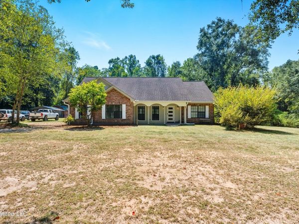 51 Nobles Road, Sumrall, MS 39482