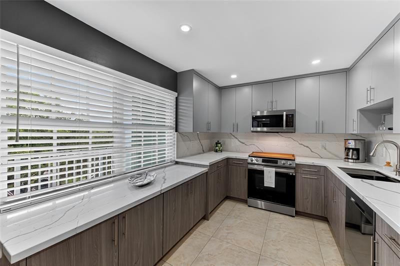 802 Cypress Grove Lane, Unit 503, Pompano Beach, FL 33069 Photo