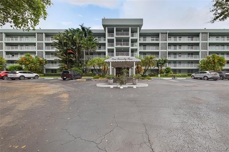 802 Cypress Grove Lane, Unit 503, Pompano Beach, FL 33069 Photo