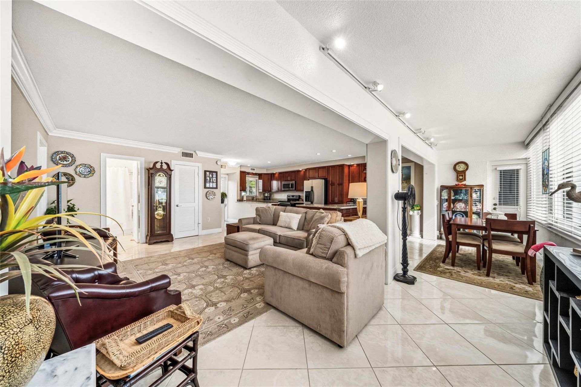 1000 SE 4th Street, Unit 117 & 118, Fort Lauderdale, FL 33301 Photo