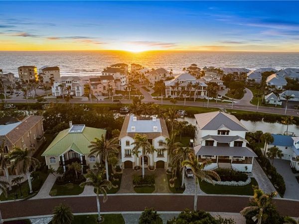 195 Topanga DR, BONITA SPRINGS, FL 34134