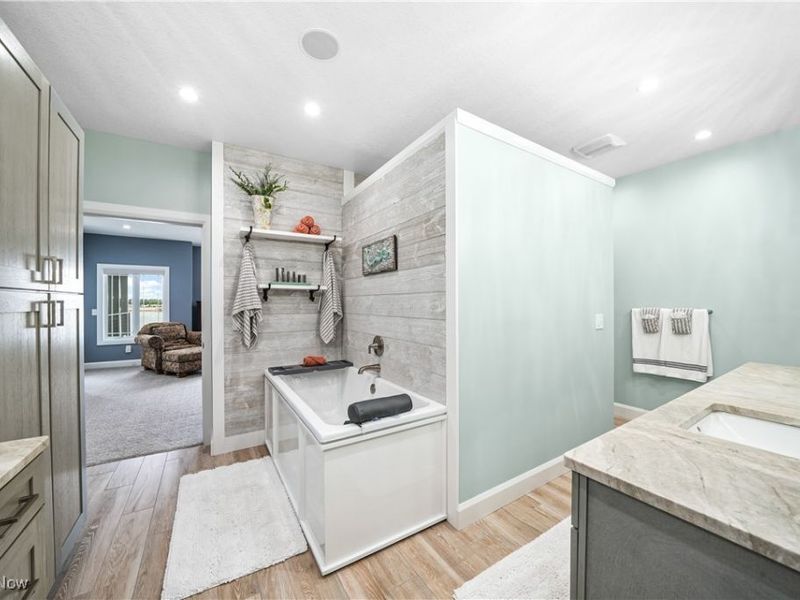 16986 Headland Avenue, Lake Milton, OH 44429 Photo 23