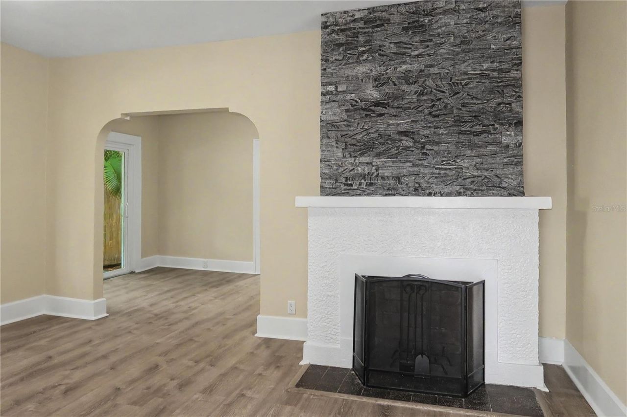 526 Kirkwood Terrace N, Saint Petersburg, FL 33701 Photo