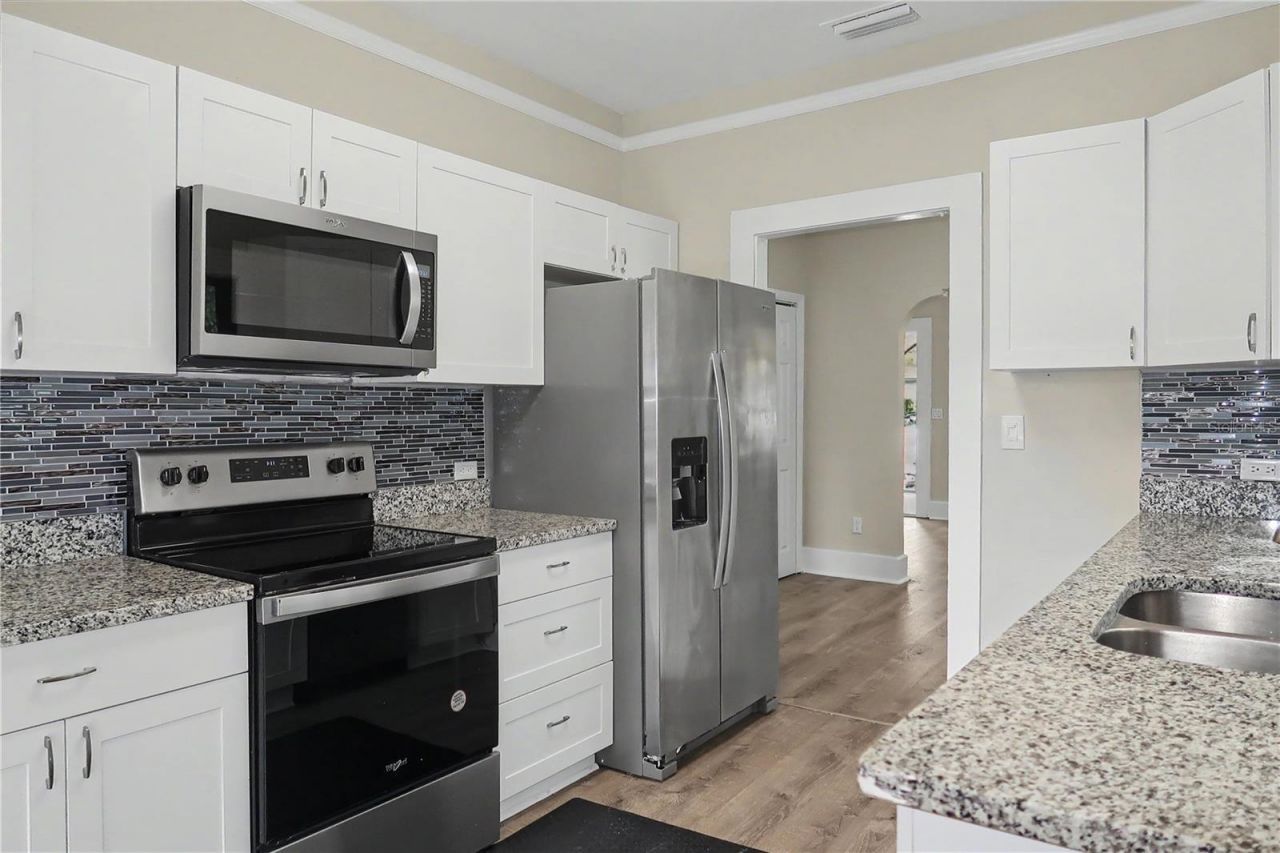 526 Kirkwood Terrace N, Saint Petersburg, FL 33701 Photo