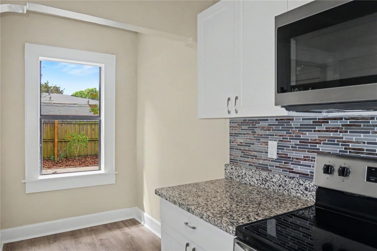 526 Kirkwood Terrace N, Saint Petersburg, FL 33701 Photo