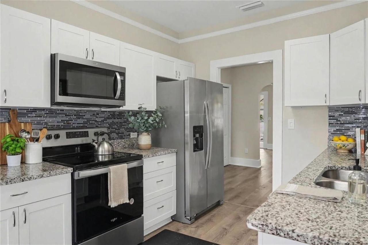526 Kirkwood Terrace N, Saint Petersburg, FL 33701 Photo
