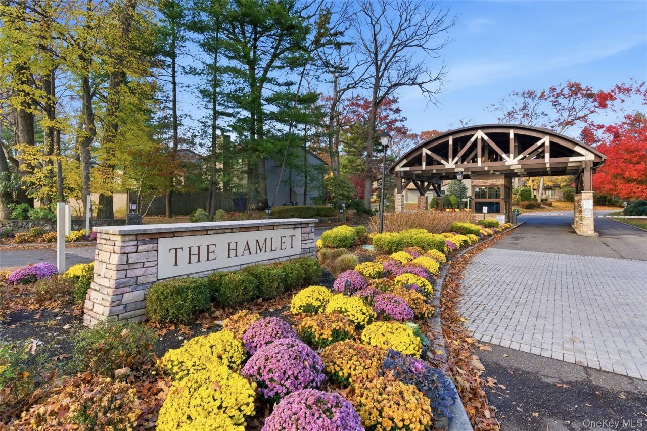 234 Hamlet Drive, Jericho, NY 11753 Main Photo