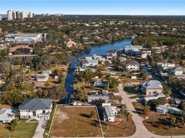 4460 Tarpon AVE, BONITA SPRINGS, FL 34134