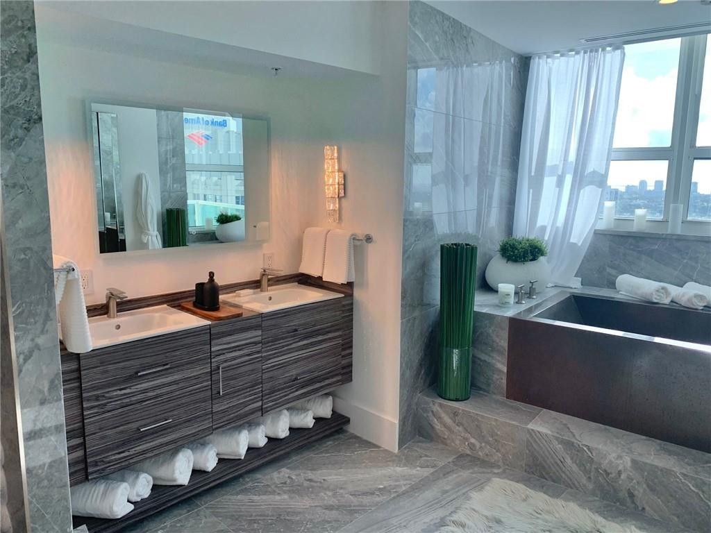 350 SE 2nd Street, Unit GPH-90, Fort Lauderdale, FL 33301 Photo