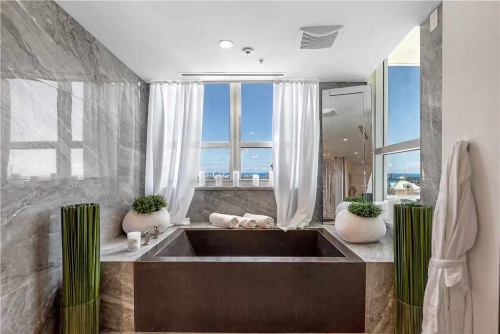 350 SE 2nd Street, Unit GPH-90, Fort Lauderdale, FL 33301 Photo