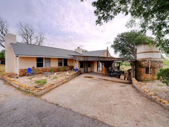 4598 State Highway 173 N Devine, TX 78016