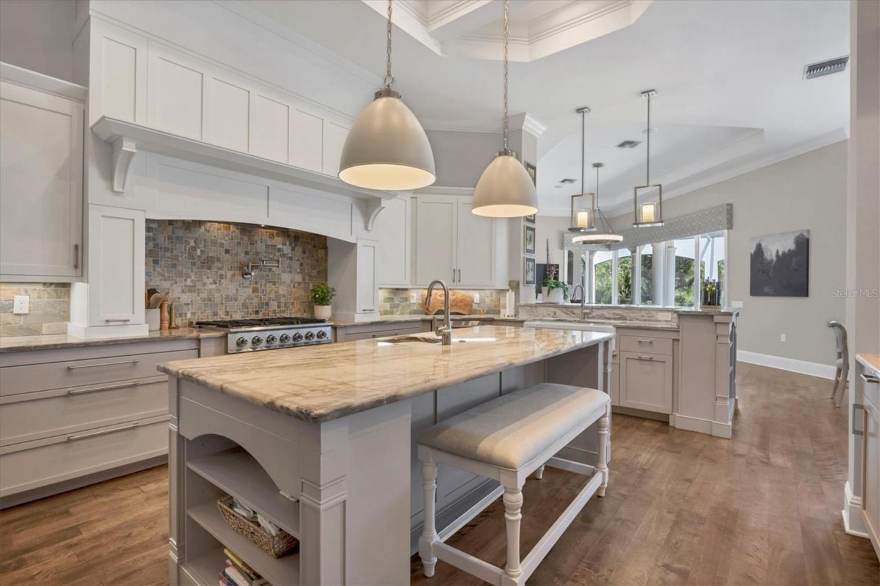 8009 Bounty Lane, Bradenton, FL 34202 Photo