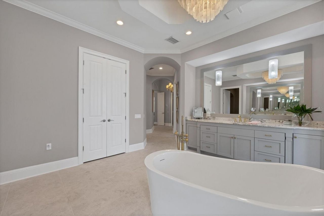 8009 Bounty Lane, Bradenton, FL 34202 Photo