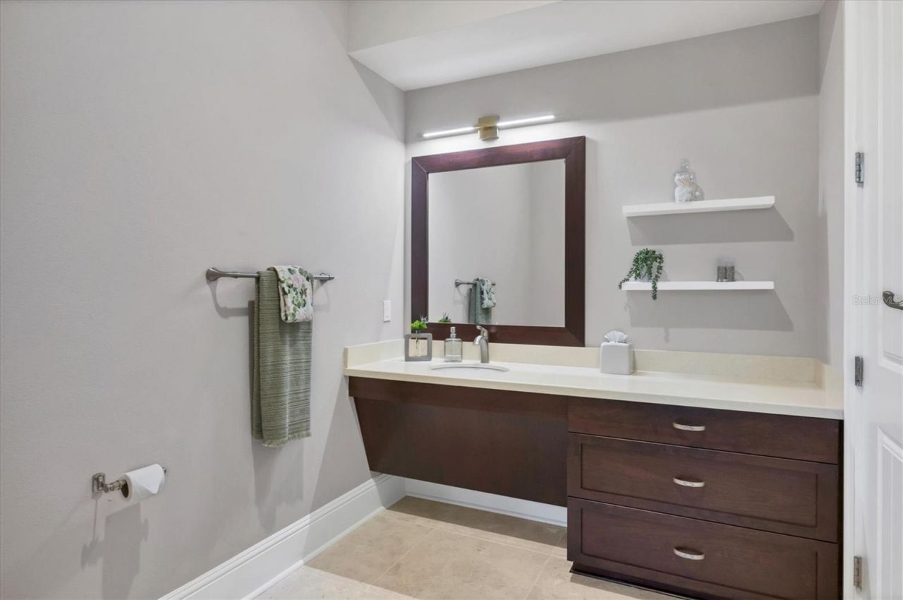 8009 Bounty Lane, Bradenton, FL 34202 Photo