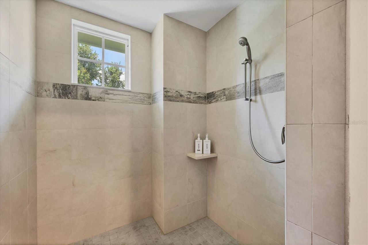 8009 Bounty Lane, Bradenton, FL 34202 Photo