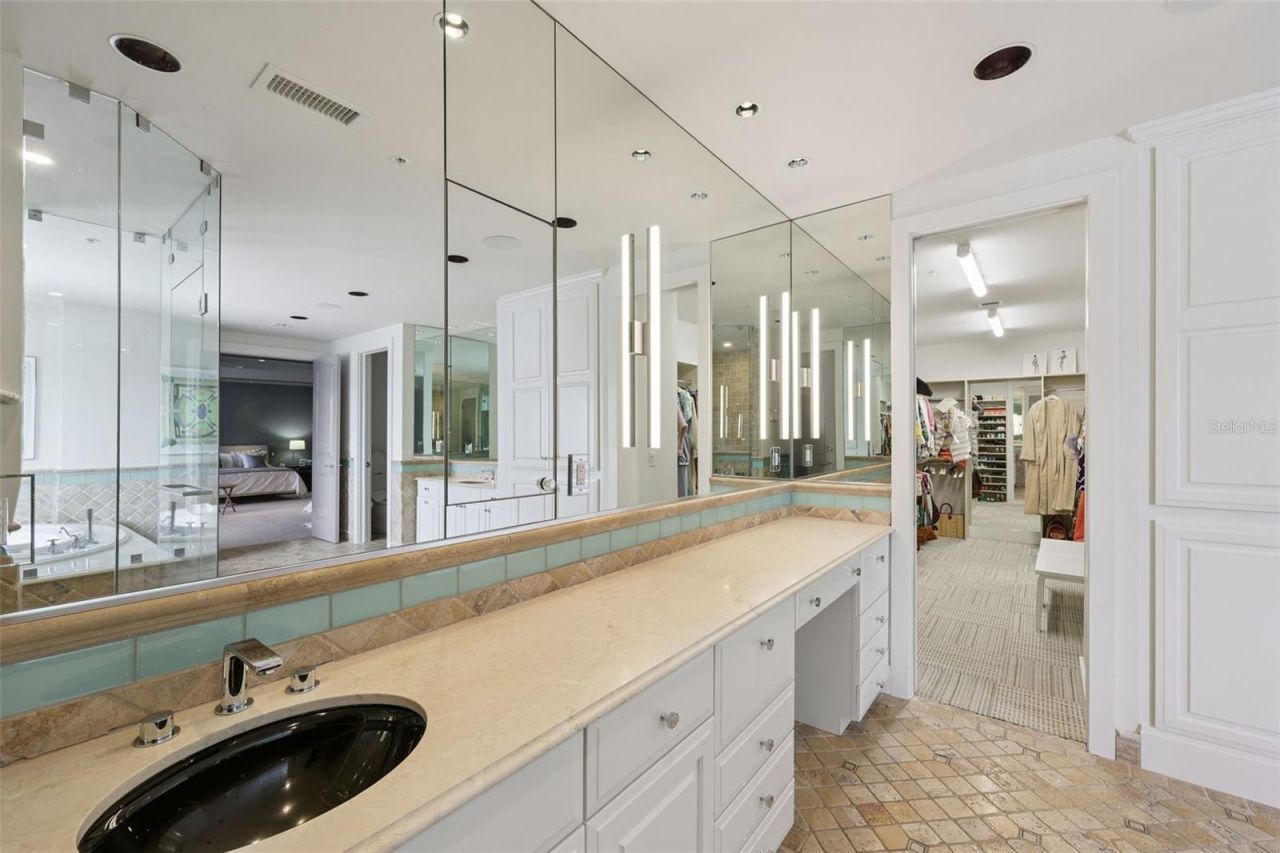 1111 Ritz Carlton Drive, Unit 1704, Sarasota, FL 34236 Photo