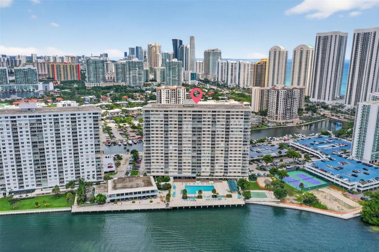 300 Bayview Dr, Unit 1009, Sunny Isles Beach, FL 33160 Photo