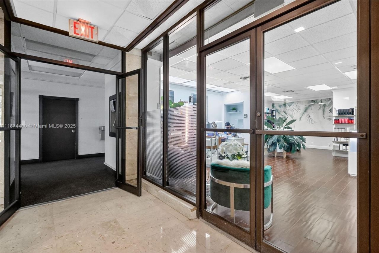 300 Bayview Dr, Unit 1009, Sunny Isles Beach, FL 33160 Photo