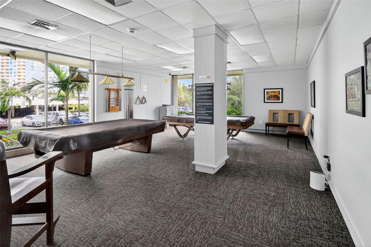 300 Bayview Dr, Unit 1009, Sunny Isles Beach, FL 33160 Photo