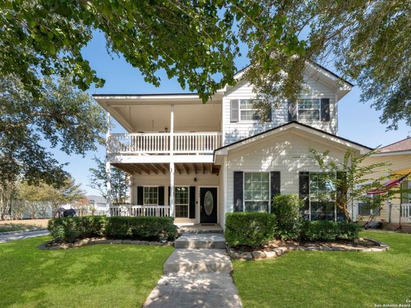 144 Whitewing Way, Floresville, TX 78114