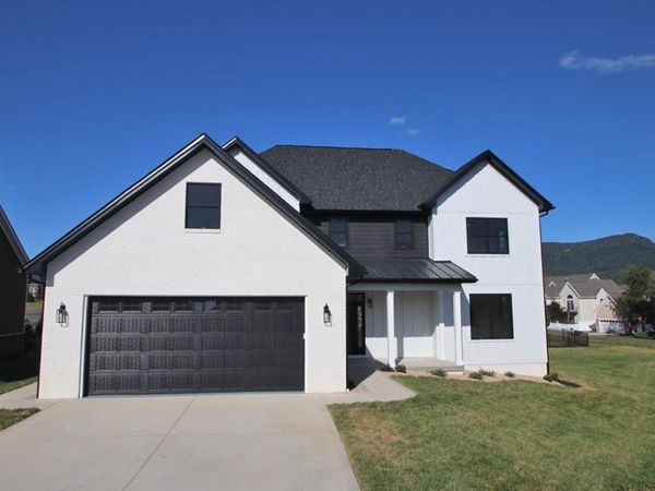 135 ALNWICK CT, ROCKINGHAM, VA 22801