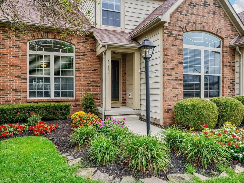 9529 Wayne Brown Drive, Powell, OH 43065 Photo 2