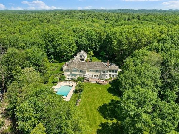 26 Longmeadow Dr, Westwood, MA 02090