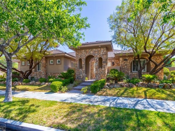 2960 American River Lane , Las Vegas, NV 89135