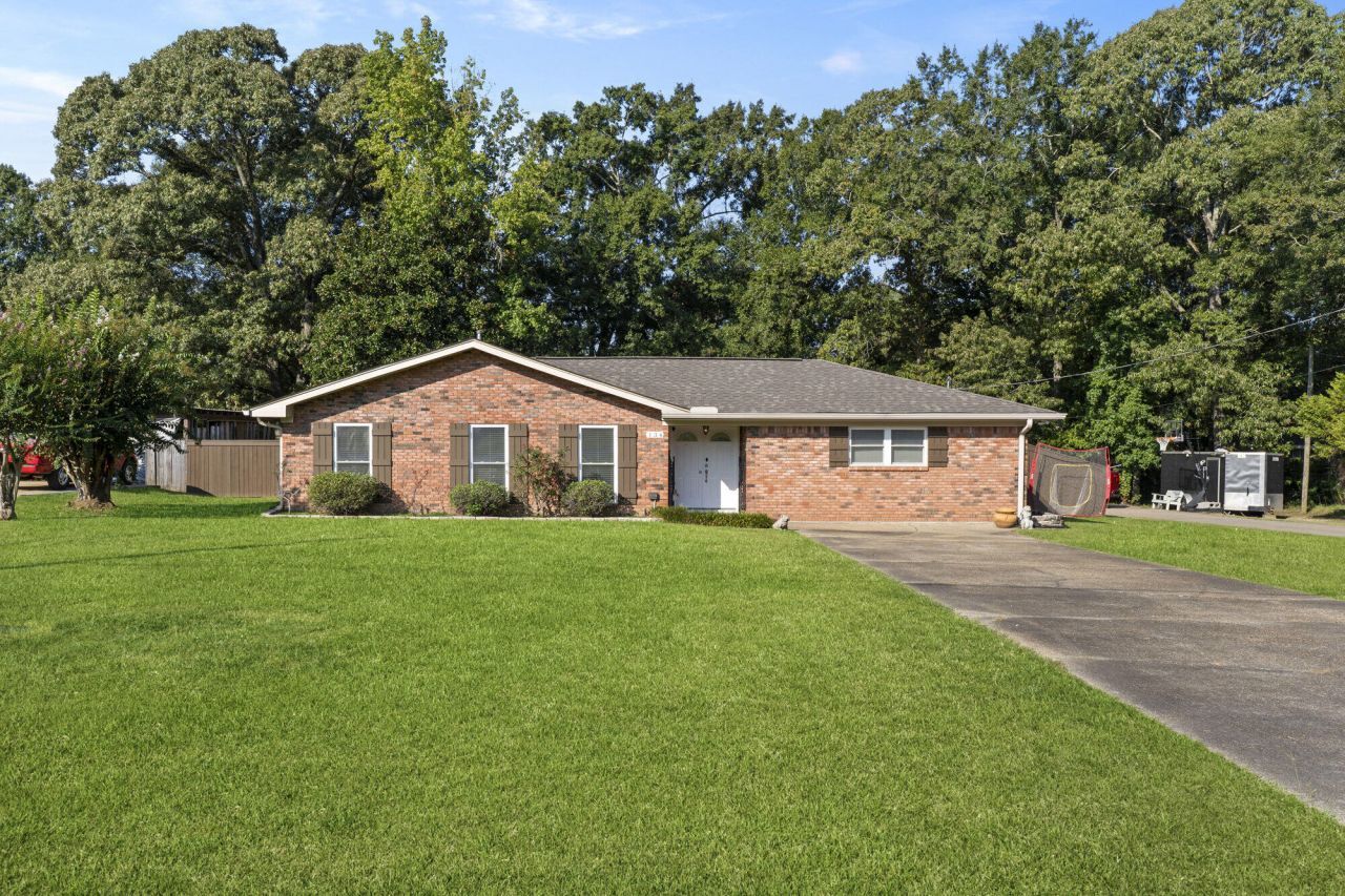 134 Somerset Dr., Hattiesburg, MS 39402 Main Photo