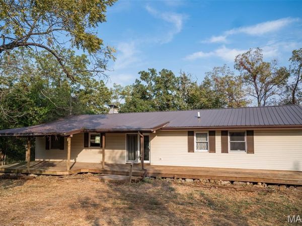 21132 Sawmill Road, Versailles, MO 65084