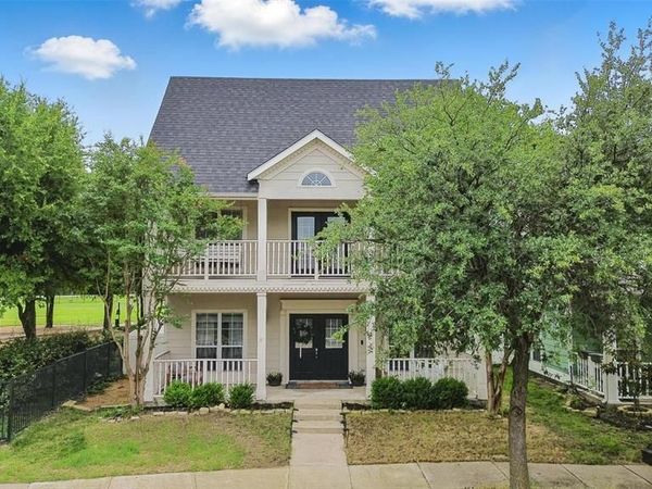 1828 Brown Thrasher Boulevard, Savannah, TX 76227