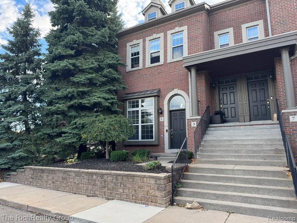 1 W Village Lane, Dearborn, MI 48124 Main Photo